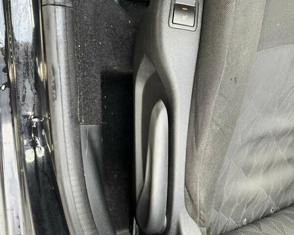 Черный Ситроен С-Элизе, объемом двигателя 1.59 л и пробегом 233 тыс. км за 5200 $, фото 8 на Automoto.ua