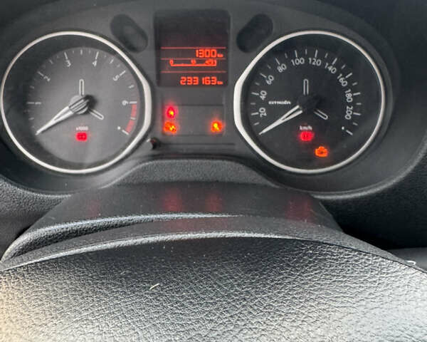 Черный Ситроен С-Элизе, объемом двигателя 1.59 л и пробегом 233 тыс. км за 5200 $, фото 11 на Automoto.ua