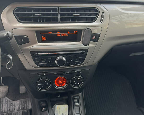 Черный Ситроен С-Элизе, объемом двигателя 1.59 л и пробегом 233 тыс. км за 5200 $, фото 12 на Automoto.ua