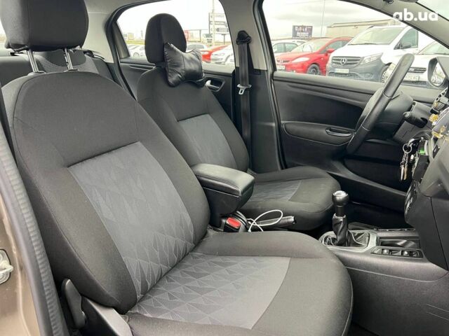 Коричневый Ситроен С-Элизе, объемом двигателя 1.6 л и пробегом 148 тыс. км за 8490 $, фото 34 на Automoto.ua