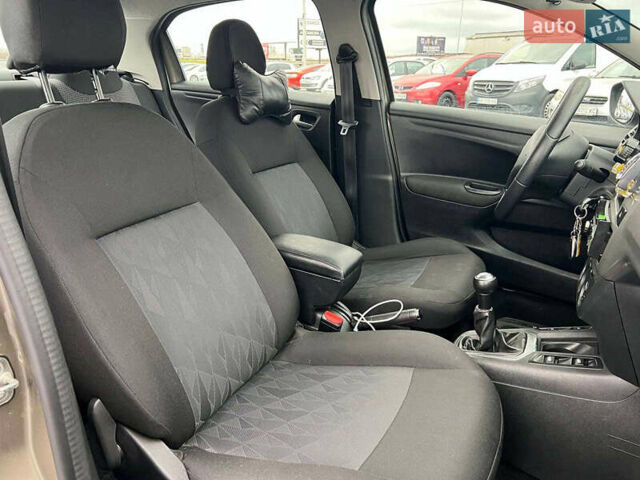 Коричневый Ситроен С-Элизе, объемом двигателя 1.6 л и пробегом 148 тыс. км за 7990 $, фото 34 на Automoto.ua