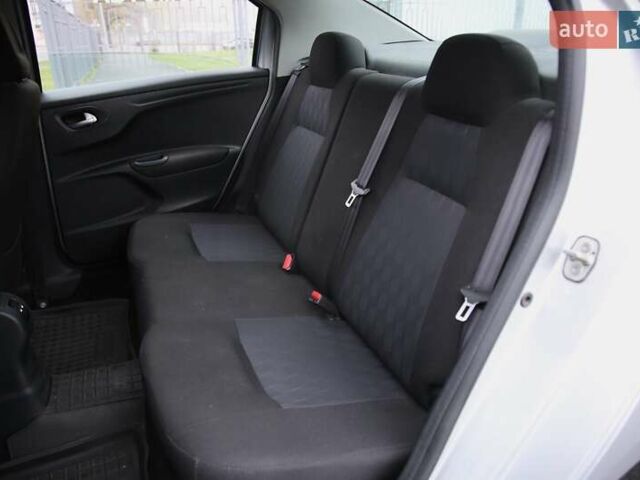 Сірий Сітроен С-Елізє, об'ємом двигуна 1.56 л та пробігом 176 тис. км за 6600 $, фото 7 на Automoto.ua