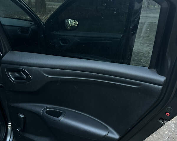 Серый Ситроен С-Элизе, объемом двигателя 1.2 л и пробегом 262 тыс. км за 3599 $, фото 19 на Automoto.ua