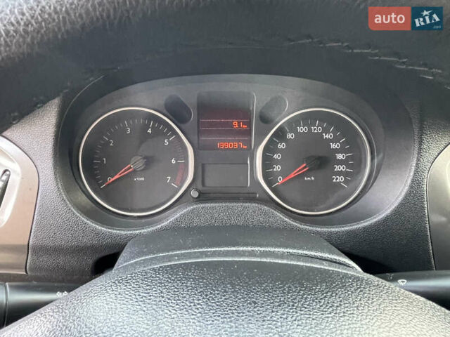 Серый Ситроен С-Элизе, объемом двигателя 1.59 л и пробегом 139 тыс. км за 6700 $, фото 27 на Automoto.ua