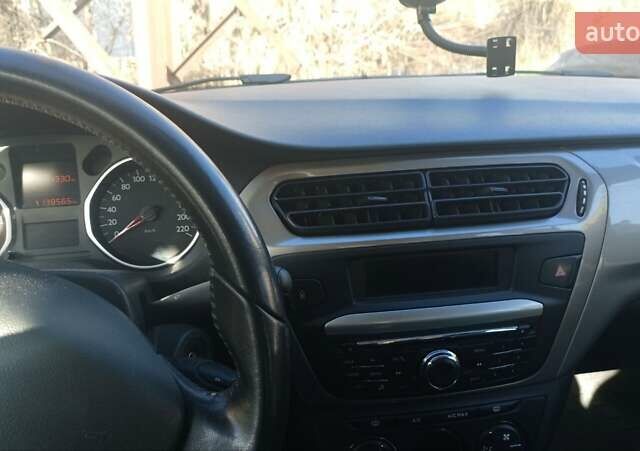 Серый Ситроен С-Элизе, объемом двигателя 1.56 л и пробегом 138 тыс. км за 8000 $, фото 4 на Automoto.ua