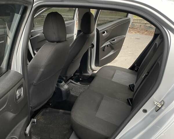 Серый Ситроен С-Элизе, объемом двигателя 1.56 л и пробегом 235 тыс. км за 5400 $, фото 8 на Automoto.ua