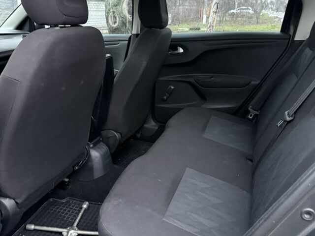 Серый Ситроен С-Элизе, объемом двигателя 1.6 л и пробегом 77 тыс. км за 7500 $, фото 8 на Automoto.ua