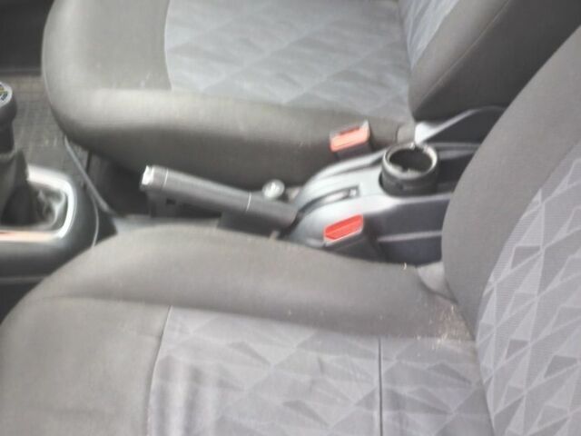 Сірий Сітроен С-Елізє, об'ємом двигуна 1.6 л та пробігом 194 тис. км за 4488 $, фото 6 на Automoto.ua