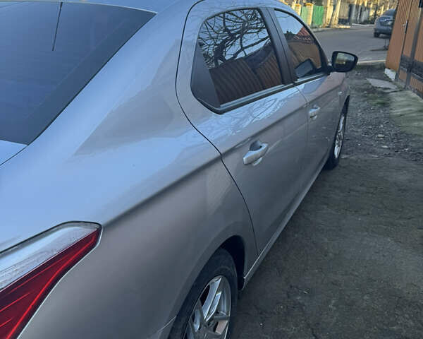 Серый Ситроен С-Элизе, объемом двигателя 1.56 л и пробегом 230 тыс. км за 6400 $, фото 10 на Automoto.ua