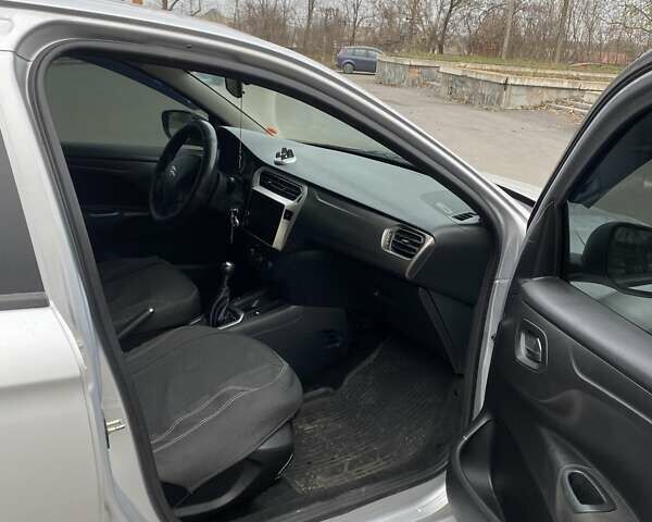 Серый Ситроен С-Элизе, объемом двигателя 1.56 л и пробегом 235 тыс. км за 5400 $, фото 7 на Automoto.ua