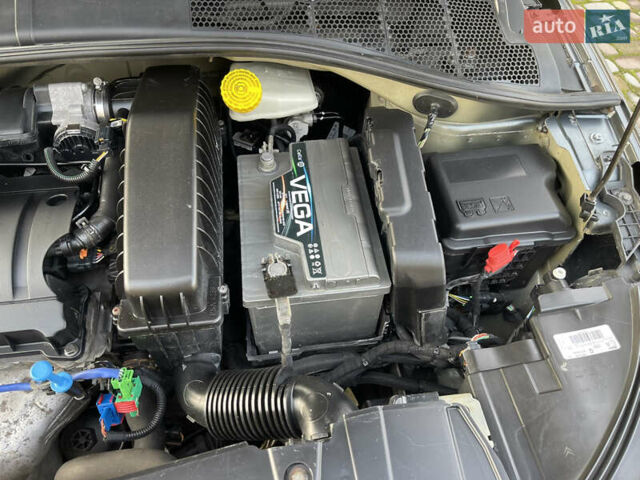 Серый Ситроен С-Элизе, объемом двигателя 1.59 л и пробегом 139 тыс. км за 6700 $, фото 47 на Automoto.ua