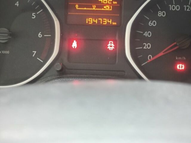 Сірий Сітроен С-Елізє, об'ємом двигуна 1.6 л та пробігом 194 тис. км за 4488 $, фото 5 на Automoto.ua