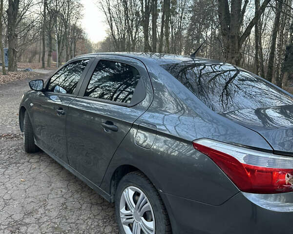 Серый Ситроен С-Элизе, объемом двигателя 1.2 л и пробегом 262 тыс. км за 3599 $, фото 5 на Automoto.ua