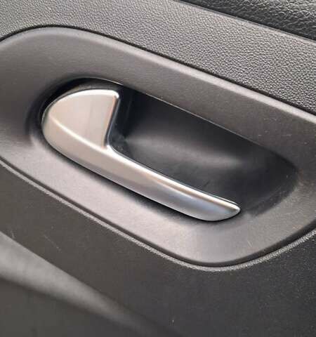 Серый Ситроен С-Элизе, объемом двигателя 1.2 л и пробегом 42 тыс. км за 7000 $, фото 13 на Automoto.ua