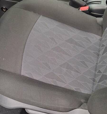 Серый Ситроен С-Элизе, объемом двигателя 1.2 л и пробегом 42 тыс. км за 7000 $, фото 12 на Automoto.ua