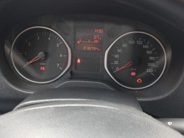 Серый Ситроен С-Элизе, объемом двигателя 1.2 л и пробегом 215 тыс. км за 5000 $, фото 7 на Automoto.ua