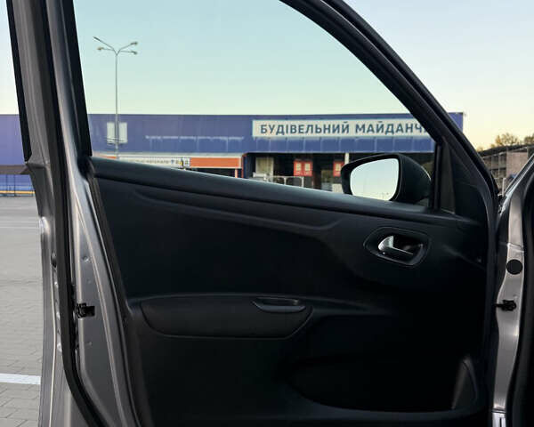 Серый Ситроен С-Элизе, объемом двигателя 1.2 л и пробегом 92 тыс. км за 7400 $, фото 21 на Automoto.ua