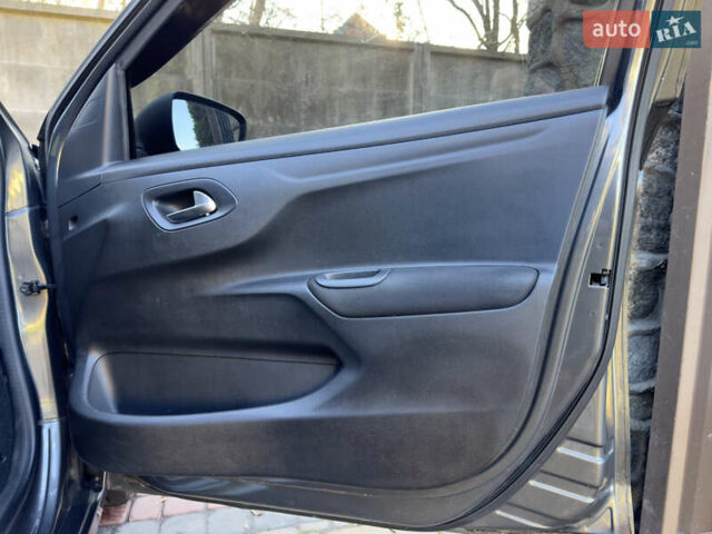 Серый Ситроен С-Элизе, объемом двигателя 1.56 л и пробегом 145 тыс. км за 8600 $, фото 52 на Automoto.ua