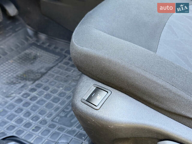 Серый Ситроен С-Элизе, объемом двигателя 1.56 л и пробегом 145 тыс. км за 8600 $, фото 41 на Automoto.ua