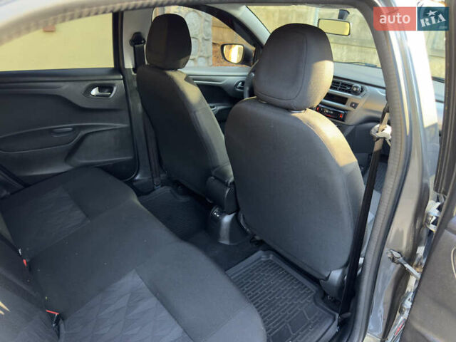 Серый Ситроен С-Элизе, объемом двигателя 1.56 л и пробегом 145 тыс. км за 8600 $, фото 51 на Automoto.ua