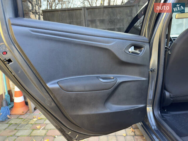 Серый Ситроен С-Элизе, объемом двигателя 1.56 л и пробегом 145 тыс. км за 8600 $, фото 45 на Automoto.ua