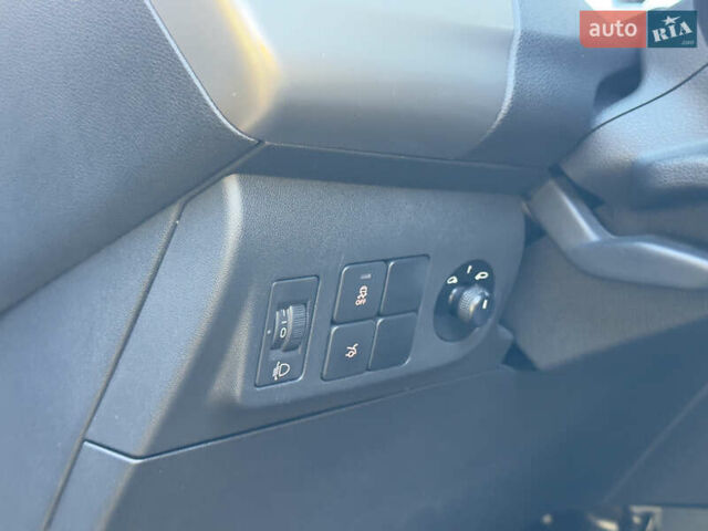 Серый Ситроен С-Элизе, объемом двигателя 1.56 л и пробегом 145 тыс. км за 8600 $, фото 43 на Automoto.ua