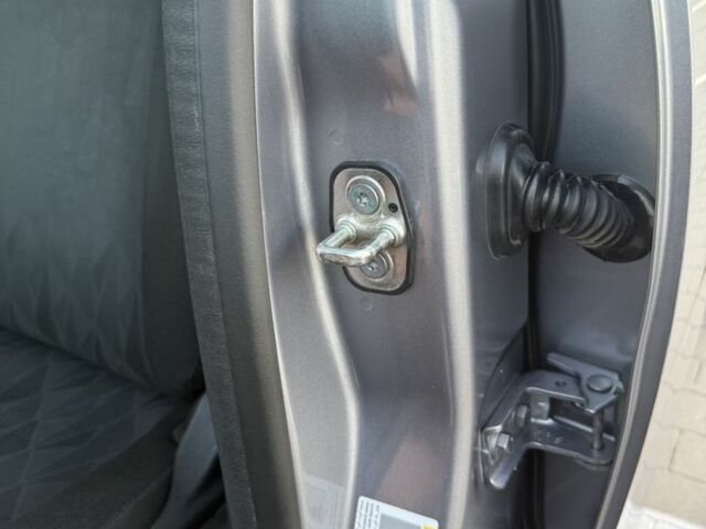 Сірий Сітроен С-Елізє, об'ємом двигуна 1.2 л та пробігом 92 тис. км за 7400 $, фото 17 на Automoto.ua