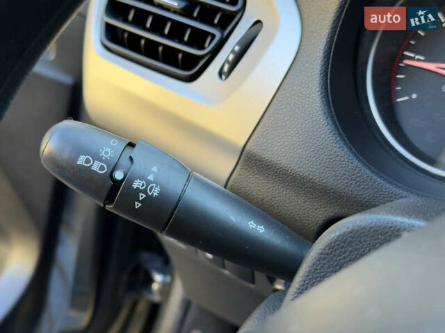 Серый Ситроен С-Элизе, объемом двигателя 1.56 л и пробегом 145 тыс. км за 8600 $, фото 60 на Automoto.ua