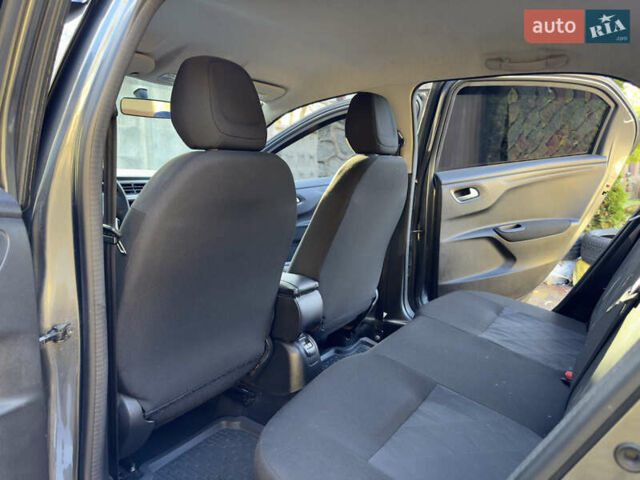 Серый Ситроен С-Элизе, объемом двигателя 1.56 л и пробегом 145 тыс. км за 8600 $, фото 46 на Automoto.ua