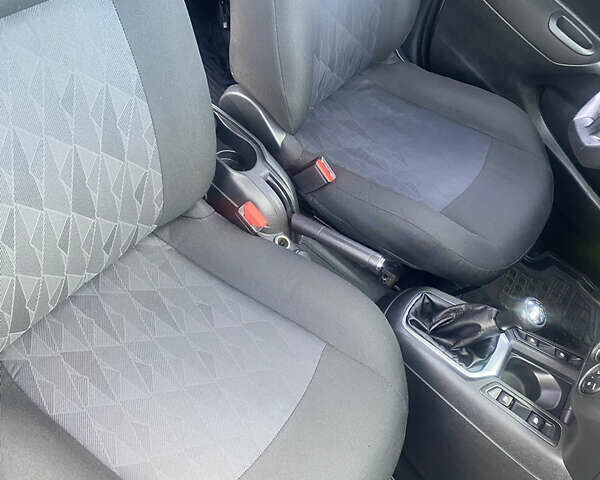 Сітроен С-Елізє 2019 у Харкові на Automoto.ua Сірий Сітроен С-Елізє, об'ємом двигуна 1.59 л та пробігом 203 тис. км за 7400 $, фото 7 на Automoto.ua