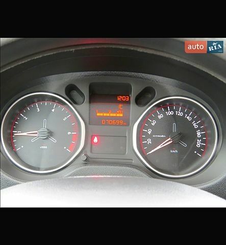 Серый Ситроен С-Элизе, объемом двигателя 16 л и пробегом 70 тыс. км за 9500 $, фото 7 на Automoto.ua