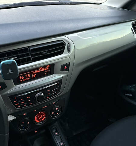 Серый Ситроен С-Элизе, объемом двигателя 1.59 л и пробегом 131 тыс. км за 8000 $, фото 10 на Automoto.ua