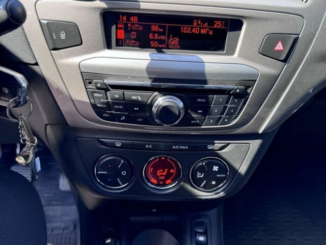 Серый Ситроен С-Элизе, объемом двигателя 1.6 л и пробегом 123 тыс. км за 7300 $, фото 13 на Automoto.ua