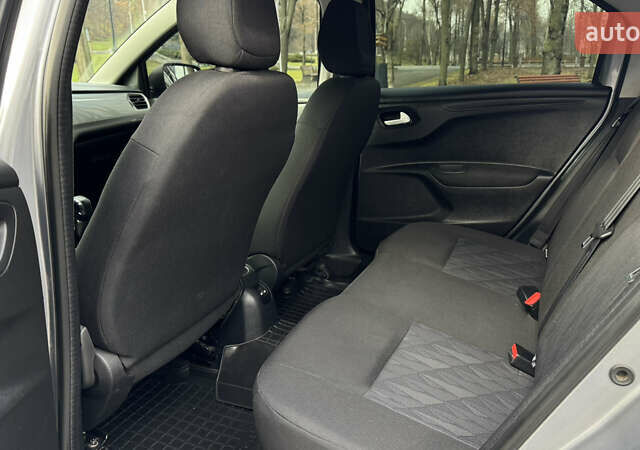 Серый Ситроен С-Элизе, объемом двигателя 1.59 л и пробегом 61 тыс. км за 10300 $, фото 12 на Automoto.ua