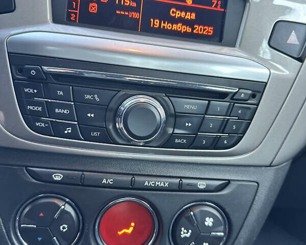 Серый Ситроен С-Элизе, объемом двигателя 1.59 л и пробегом 160 тыс. км за 9500 $, фото 11 на Automoto.ua