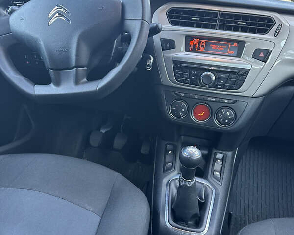 Серый Ситроен С-Элизе, объемом двигателя 1.59 л и пробегом 160 тыс. км за 9500 $, фото 8 на Automoto.ua