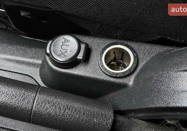 Серый Ситроен С-Элизе, объемом двигателя 1.59 л и пробегом 61 тыс. км за 10300 $, фото 26 на Automoto.ua