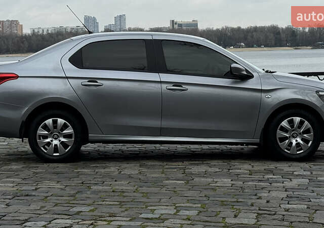 Серый Ситроен С-Элизе, объемом двигателя 1.59 л и пробегом 61 тыс. км за 10300 $, фото 5 на Automoto.ua