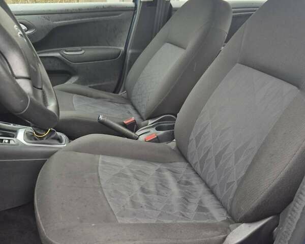 Синий Ситроен С-Элизе, объемом двигателя 1.2 л и пробегом 175 тыс. км за 4700 $, фото 4 на Automoto.ua