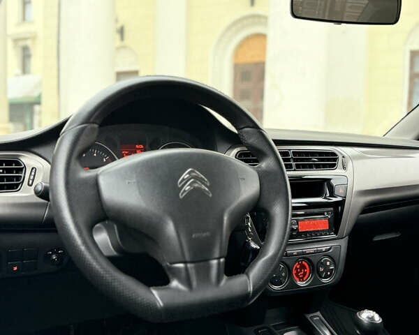 Синий Ситроен С-Элизе, объемом двигателя 1.2 л и пробегом 129 тыс. км за 3650 $, фото 7 на Automoto.ua