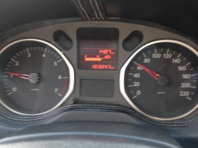 Синий Ситроен С-Элизе, объемом двигателя 1.6 л и пробегом 185 тыс. км за 6700 $, фото 7 на Automoto.ua