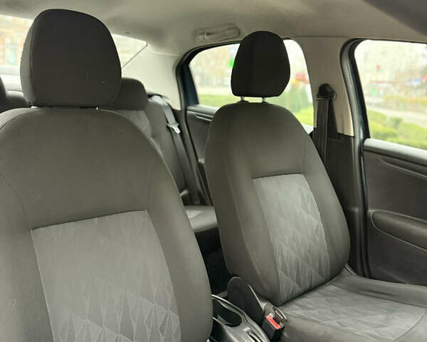 Синий Ситроен С-Элизе, объемом двигателя 1.2 л и пробегом 129 тыс. км за 3650 $, фото 12 на Automoto.ua