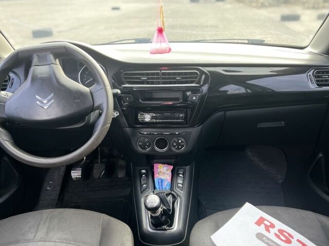 Синий Ситроен С-Элизе, объемом двигателя 1.2 л и пробегом 350 тыс. км за 4250 $, фото 4 на Automoto.ua