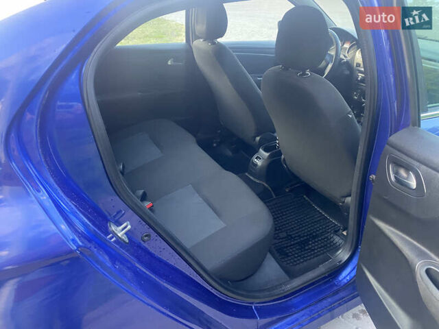 Синий Ситроен С-Элизе, объемом двигателя 1.2 л и пробегом 215 тыс. км за 3900 $, фото 10 на Automoto.ua