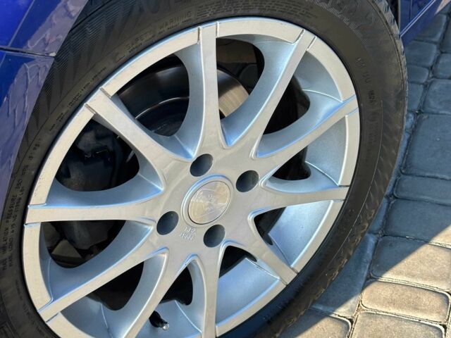 Синий Ситроен С-Элизе, объемом двигателя 1.6 л и пробегом 159 тыс. км за 8150 $, фото 2 на Automoto.ua