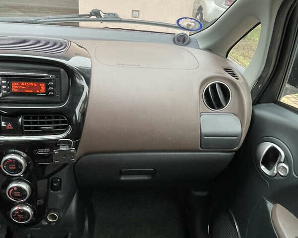 Белый Ситроен С-Зеро, объемом двигателя 0 л и пробегом 58 тыс. км за 4300 $, фото 10 на Automoto.ua