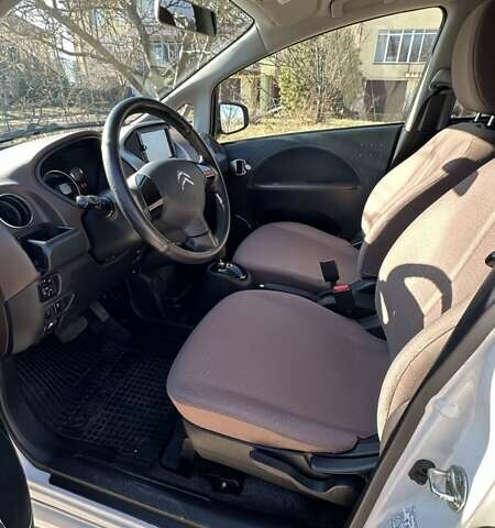 Белый Ситроен С-Зеро, объемом двигателя 0 л и пробегом 78 тыс. км за 4850 $, фото 11 на Automoto.ua