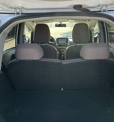 Белый Ситроен С-Зеро, объемом двигателя 0 л и пробегом 78 тыс. км за 4850 $, фото 2 на Automoto.ua