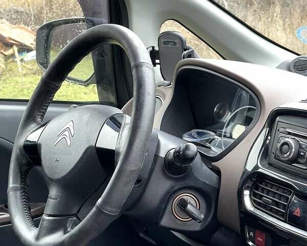 Белый Ситроен С-Зеро, объемом двигателя 0 л и пробегом 107 тыс. км за 4700 $, фото 3 на Automoto.ua