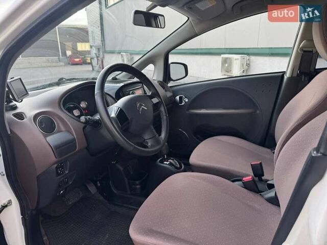 Ситроен С-Зеро 2012 в Виннице на Automoto.ua Белый Ситроен С-Зеро, объемом двигателя 0 л и пробегом 85 тыс. км за 3900 $, фото 8 на Automoto.ua